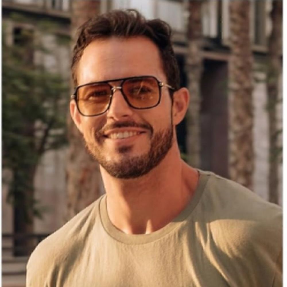 Retro Aviator sunglasses 